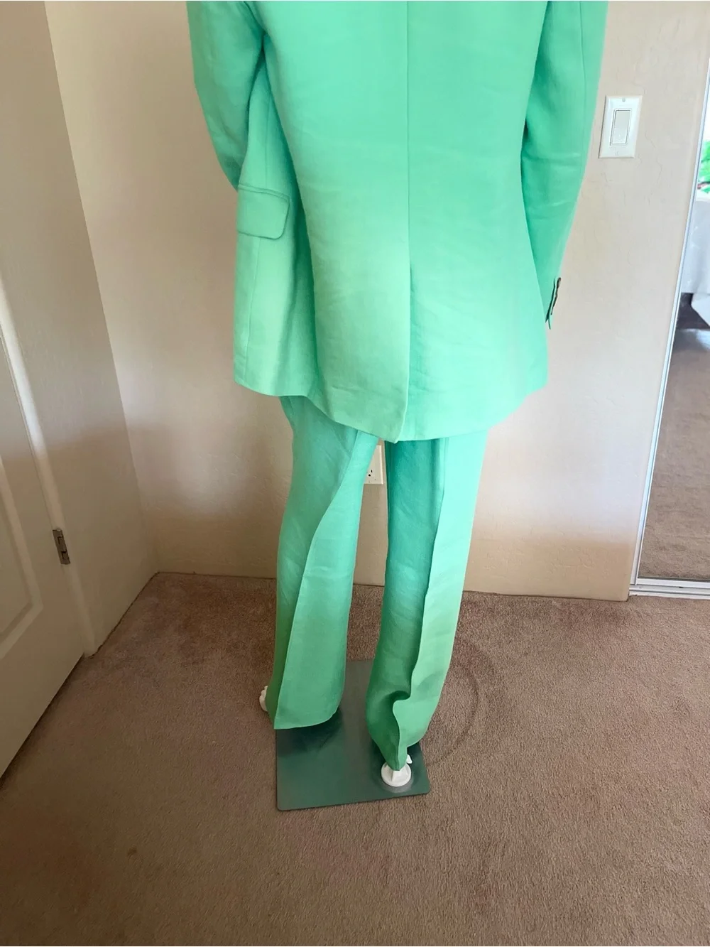 Reiss Mint Green Tailored Blazer and Wide-Leg Pants Set - blazer 8, pant 6 - Picture 6 of 16